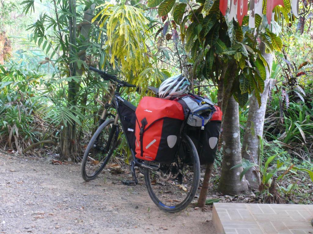 Suan Bang Bon, B&B - INN Plai Phraya Bagian luar foto